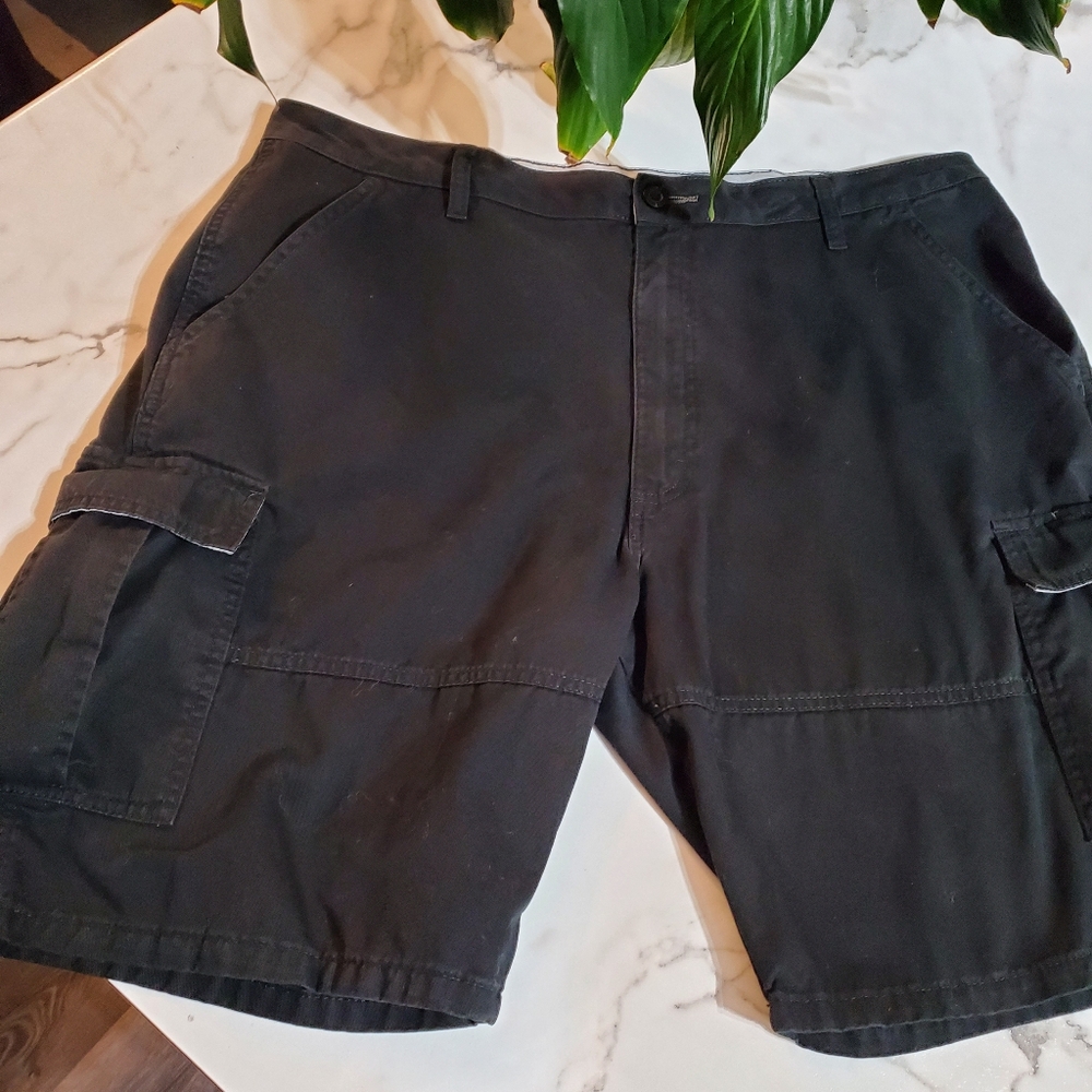 Wrangler Men's Black Cargo Shorts size 40 - Picture 14 of 16